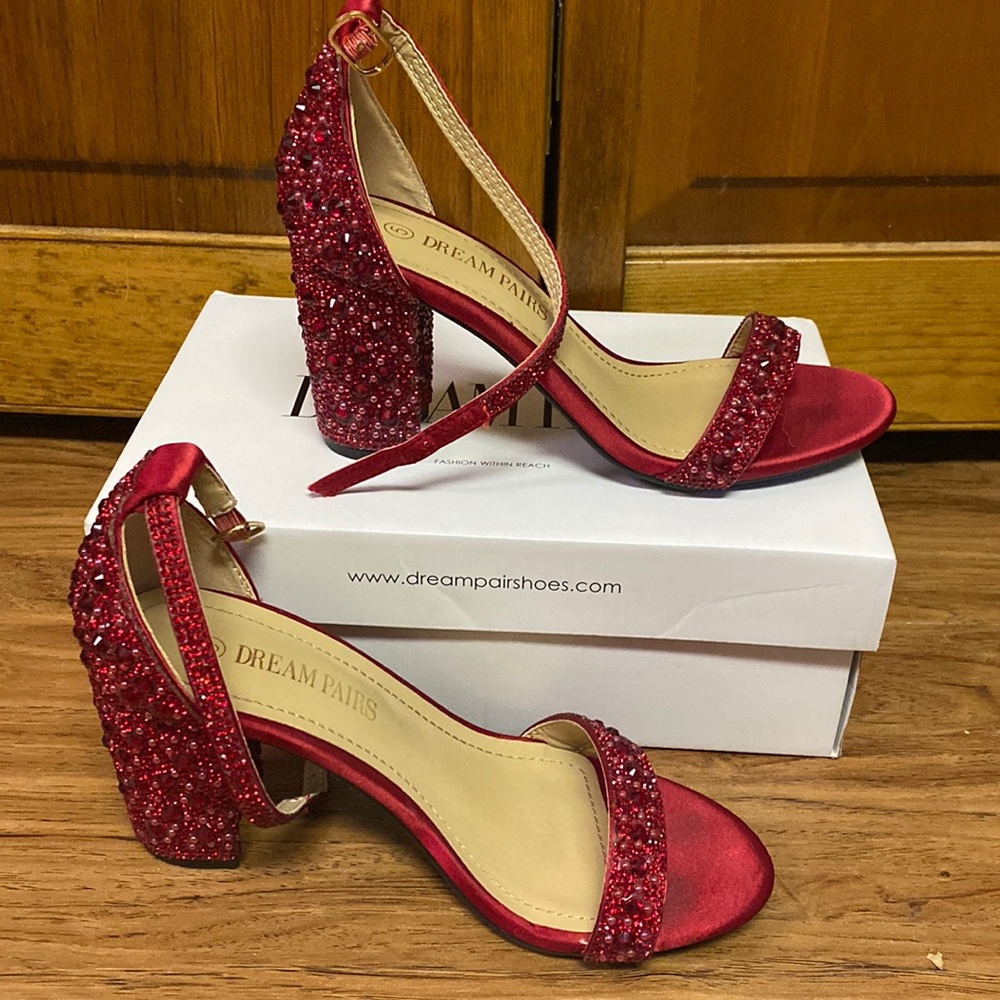 Dreampairs shoes size 5 red